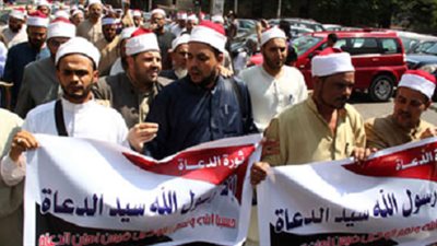 غدا .. الاوقاف تحشد أئمة المساجد لتأييد السيسي