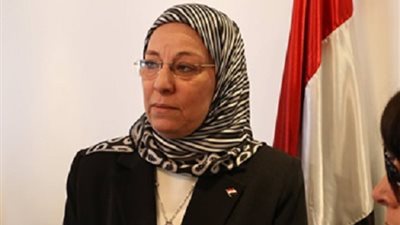 ناهد العشرى :القوى العاملة شريك اساسى فى الاهتمام يالتعليم