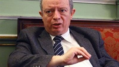 رئيس جامعة عين شمس: يجب أن يتحمل الطلاب الراسبين تكلفة تعليمهم