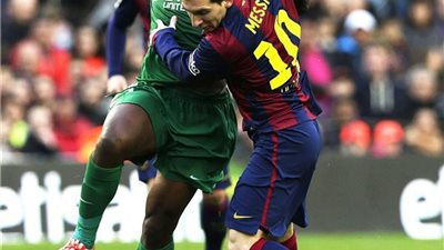 برشلونة يكتسح ليفانتي ويواصل مطاردة ريال مدريد
