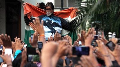 احتفال (شعبي) غير مسبوق لأميتاب باتشان لهذه المناسبة