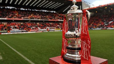 قرعة كأس الإتحاد الإنجليزي تسفر عن مواجهة مرتقبة بين أرسنال و اليونايتد