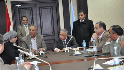 5 جنيهات يوميا  لكل طالب منتظم بالدراسة بمدارس حلايب وشلاتين