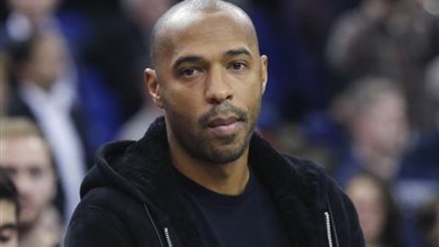 هنري: ما يقوم به رونالدو غير طبيعي وميسي استثنائي
