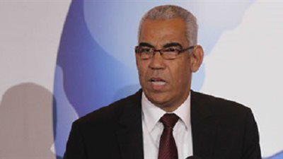 بالفيديو.. رئيس مصلحة الضرائب:  فرض ضريبة عالية على السجائر  للحد من التدخين