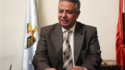 أبو النصر يطالب قيادات الوزارة بالقيام بزيارات ميدانية  لجميع المدارس