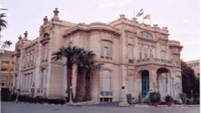 الاثنين.. جامعة عين شمس تنظم معرض خيري للملابس