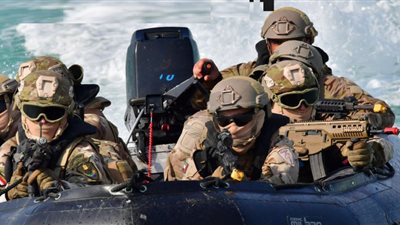 بالفيديو.. قدرات الجيش المصري ترعب الجميع في  التدريب البحرى