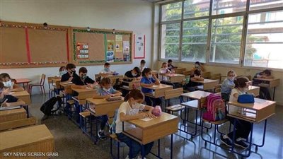   العام الدراسي في لبنان مهدد بالأزمات.. 