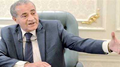 عاجل.. وزير التموين: سعر لتر الزيت 25 جنيها على بطاقات التموين اعتبارا من غدا الجمعة