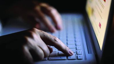 تحذير..المدارس تتجسس على طلاب الثانوية تتجسس على طلاب الثانوية بأجهرة التابلت التى سلمتها لهم