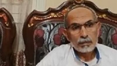 لسبب صادم.. ولى أمر طالب بالدقهلية يقيد مدرسا ويصفعه.. ويطلب من ابنه ضربه بالكوتشى على رأسه 