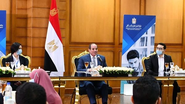 الرئيس السيسى بجامعة