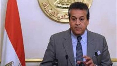 وزير التعليم العالي يصدر قرارًا بإغلاق كيانين وهميين بالفيوم