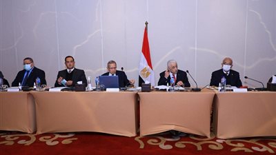 طارق شوقى: منظومة التعليم الفنى تواجه تحديات خارج نطاق الوزارة