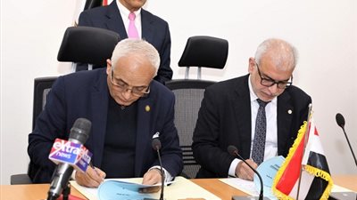 التعليم توقع بروتوكول مع وكالة الفضاء المصرية