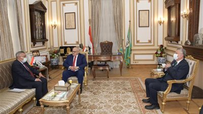 د. الخشت يبحث مع السفير الأرمينى تعزيز التعاون ين جامعة القاهرة وجامعات أرمينيا