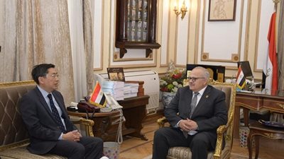 الخشت: الاتفاق على إنشاء درجات علمية مزدوجة ومشتركة فى الهندسة والذكاء الاصطناعي والنانو تكنولوجى والطب