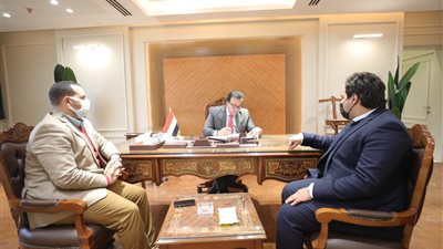 وزير التعليم العالي يُباشر عمله من مقر الوزارة بالعاصمة الإدارية الجديدة