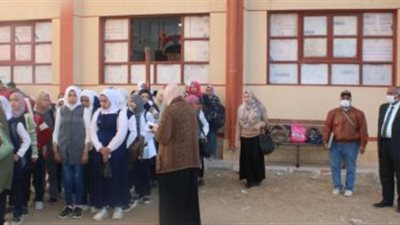 الباشوات مزوغين.. إحالة مديرى مدرسة و11 معلما في بنى سويف للتحقيق بسبب التأخير 