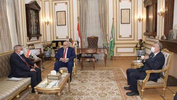 الخشت اثناء لقائه