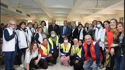 جامعة القاهرة تنظم معارض ملابس ومصنوعات جلدية واكسسوارات مجانية لطلابها