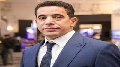 الكاتب الصحفى محمد الصايم فى ندوة بآداب سوهاج ظهر اليوم 