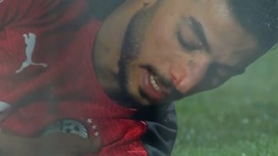  بعد إصابته في مباراة مصر والسنغال.. نقل اللاعب محمد عبد المنعم للمستشفى