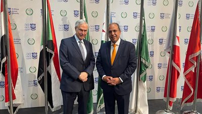 رئيس الجامعة البريطانية في مصر يشارك في مؤتمر اتحاد الجامعات العربية ويلقي كلمتين