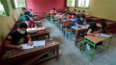 ‌نظره بعين الرحمـة.. معلم يطالب وزارة التربية والتعليم بوقف تطبيق هذا القرار في المدارس  