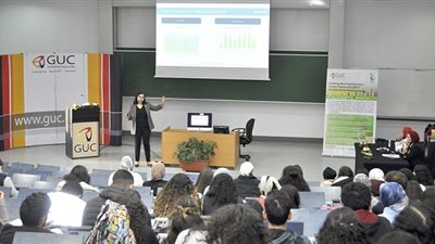 الجامعة الالمانية بالقاهرة توفر منصة نقاشية لقضايا التمويل المناخي والأخضر 