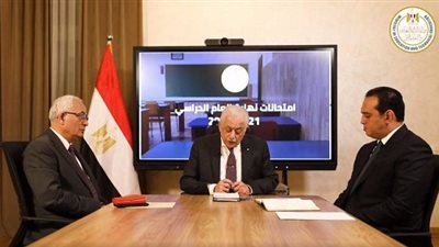 عاجل .. طارق شوقى: امتحانات ابنائنا فى الخارج الكترونيا ومن متعدد