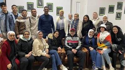 طلاب الجغرافيا بآداب القاهرة في زيارة علمية للمرصد الفلكي الكبير بالقطامية