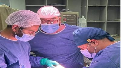 مستشفي سوهاج الجامعي تنجح في إنقاذ حياة رجل مذبوح من الرقبة 