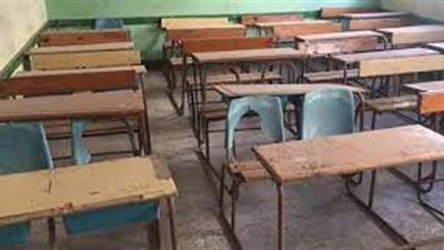 في نهار رمضان.. ولي أمر يمارس الرذيلة مع سيدة داخل أحد الفصول في مدرسة بالقاهرة