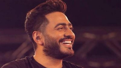 تامر حسني ينتهي من بتصوير مشاهده في فيلم بحبك.. تعرف علي أبطال الفيلم