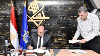 محافظ اسوان يعتمد درجات قبول الطلاب بالثانوى العام