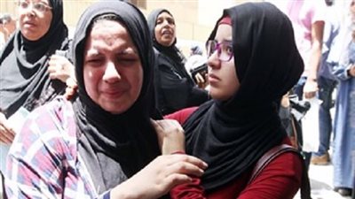 عاجل بكاء وانهيار أمام اللجان بسبب صعوبة امتحاني الجغرافيا والكيمياء 2022