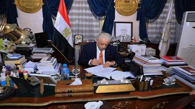 وزير التربية والتعليم يعتمد نتيجة الدبلومات الفنية الدور الأول للعام الدراسي 2022/2021