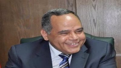 عاطف العوام يطالب بعودة الدور التربوى للمدرسة قبل تطوير التعليم