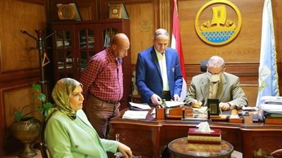 محافظ كفر الشيخ: استلام 6560 تابلت دفعة ثانية لتوزيعها على الطلاب 