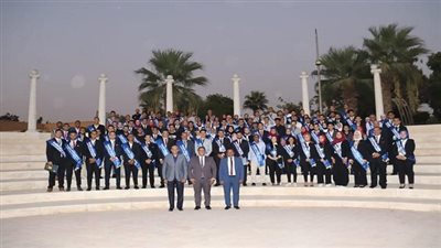 وزير التعليم العالي يستعرض تقريرًا حول فوج 