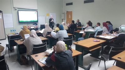 انطلاق قطار تدريب 5000 معلم وموجه للصف الخامس الابتدائى على المناهج الجديدة