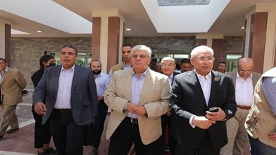 وزير التعليم العالي يتفقد عددًا من المنشآت الجديدة بجامعة المنيا