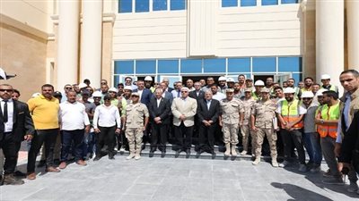 وزير التعليم العالي يتفقد مقر جامعة المنيا الأهلية