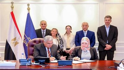 توقيع عقد إنشاء حاضنة لريادة الأعمال لإعادة تدوير النفايات الإلكترونية