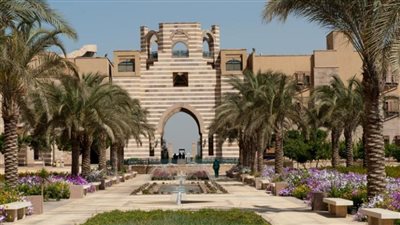 الجامعة الأمريكية بالقاهرة تنظم معرضًا فنيًا عن الفنانة المصرية جاذبية سري