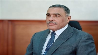 محافظ مطروح يعتمد حركة تغييرات واسعة لمديري ووكلاء الإدارات التعليمية 