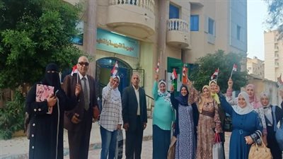 وكيل تعليم مطروح يتابع خطة تشغيل اتوبيسات نقل المعلمين.. فجرا