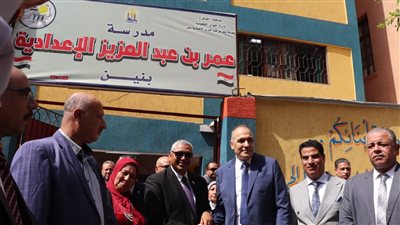 وكيل وزارة التعليم بالقاهرة يفتتح تجديدات مدرسة بحلوان